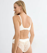 Podprsenka Triumph 10219710 Body Make-up Illusion Lace
