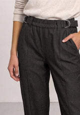 Kalhoty Street One 381600 Karlie – detail pasu se sponou a kapsou